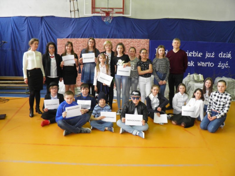 Przedstawienie "Niekochany"